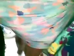 Awek MILF Tempah Hantaran Ke Rumah Manmeat