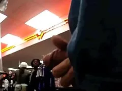 Halia pucat padan dengan zakar yang besar dalam pantat ketatnya! :O